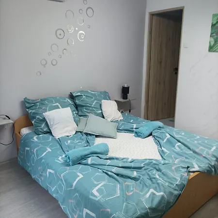 Csilla Apartment Balogunyom